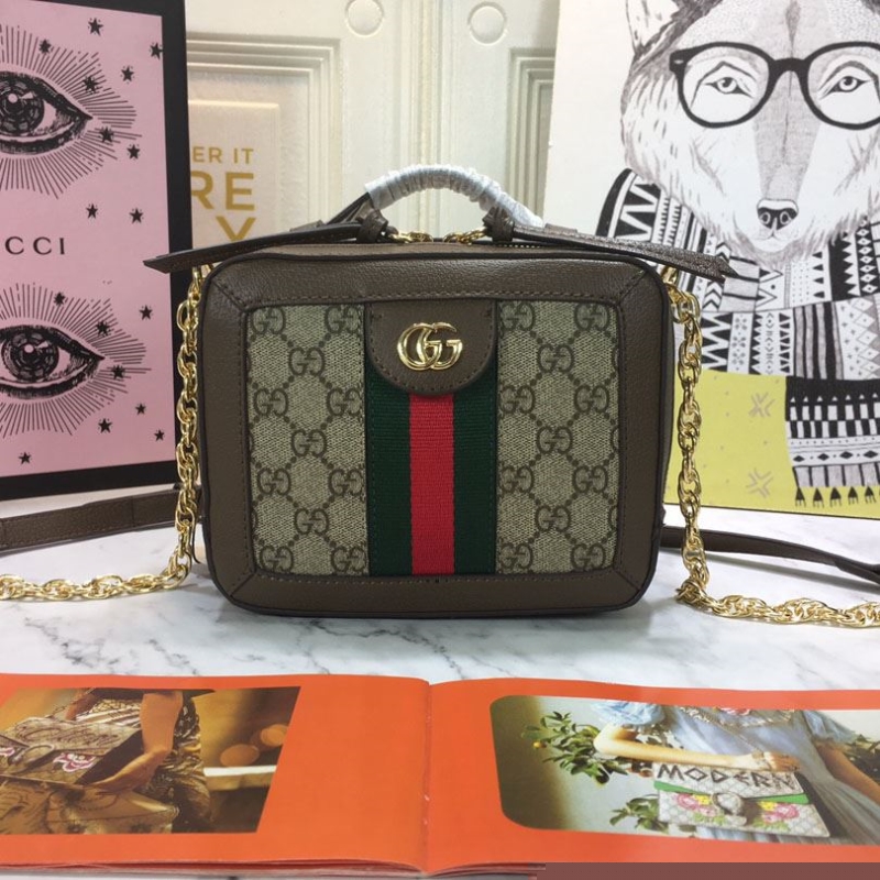 G*u*i cosmetic bags